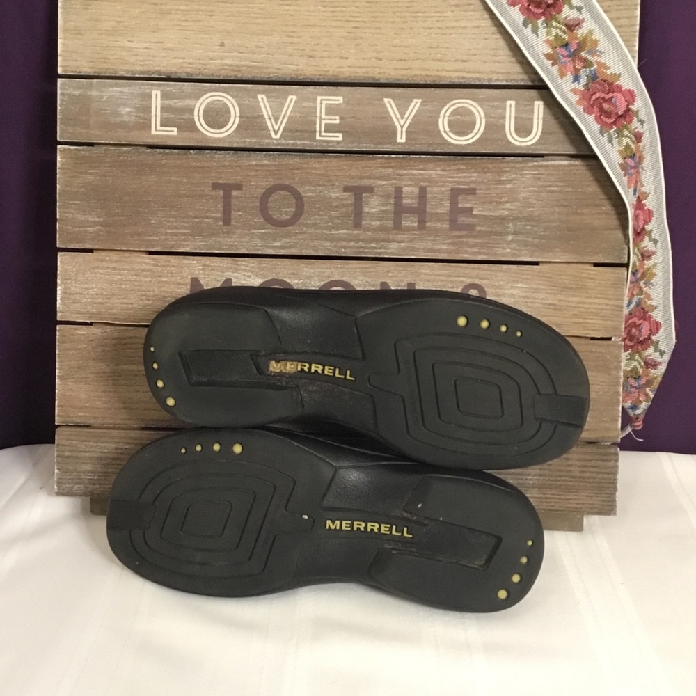 Woman’s Merrell shoes - Picture 4 of 4